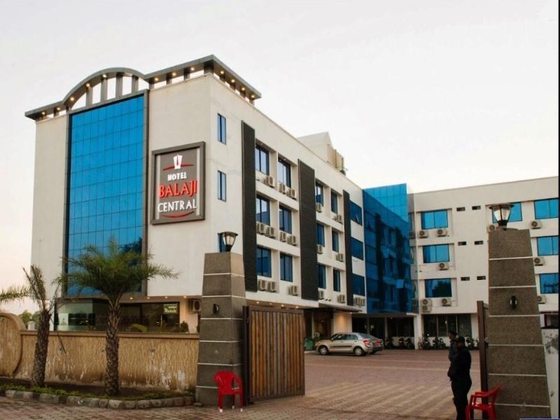 Hotel Balaji Central Ratlām Екстериор снимка