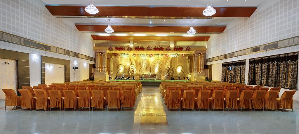 Hotel Balaji Central Ratlām Екстериор снимка