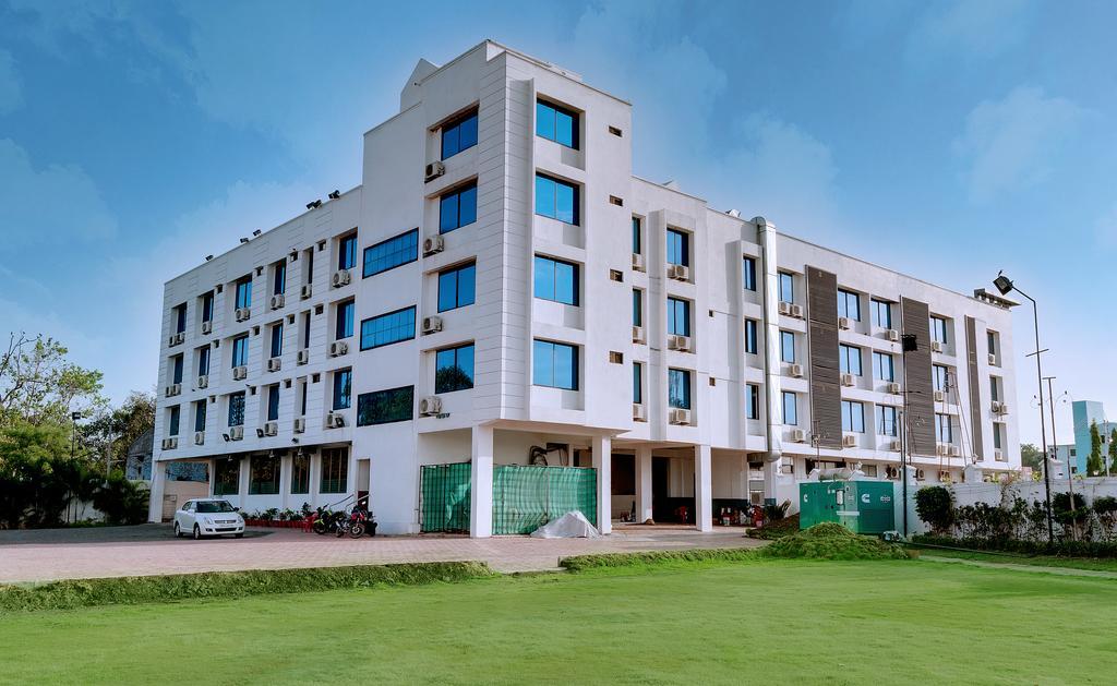 Hotel Balaji Central Ratlām Екстериор снимка
