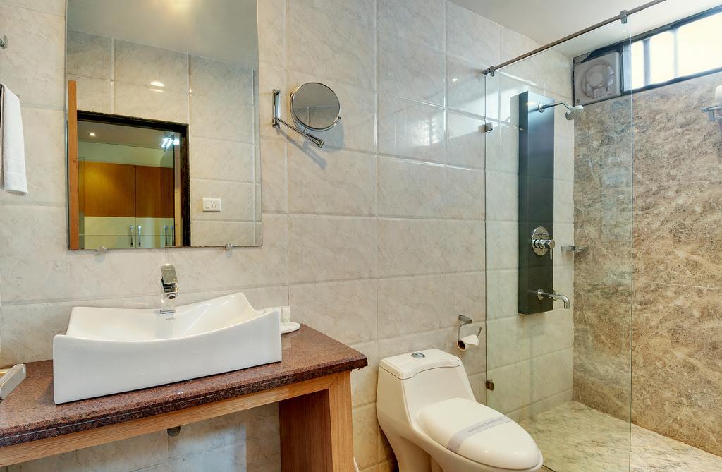 Hotel Balaji Central Ratlām Екстериор снимка